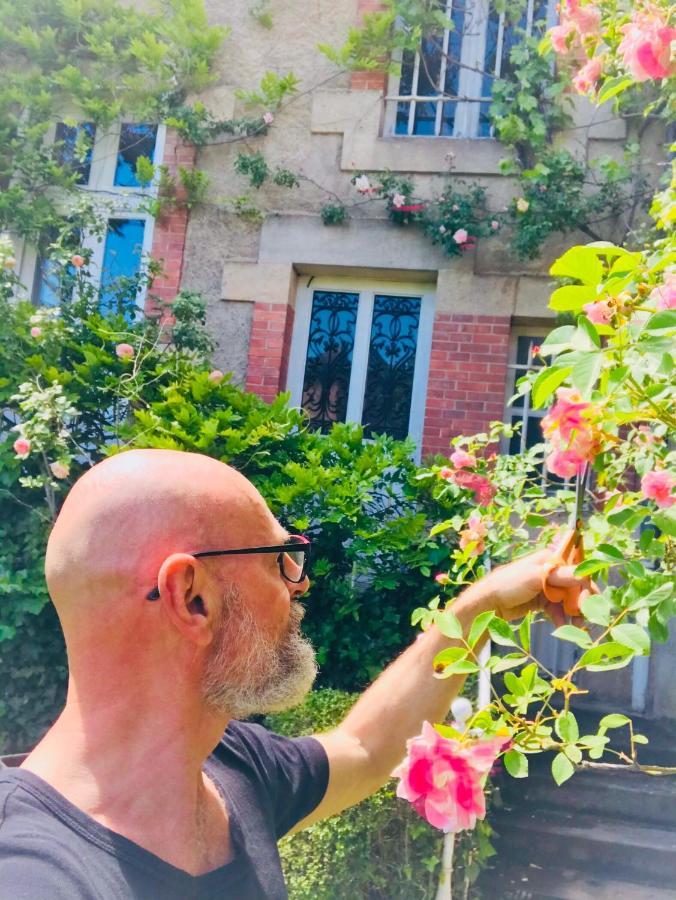 La Maison Des Roses Moulins  Exterior photo